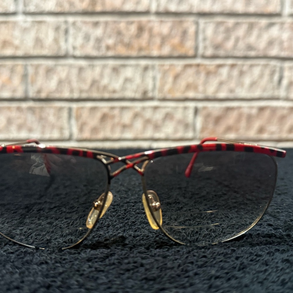 Beverly Johnson Red And Gold Glasses - image 3